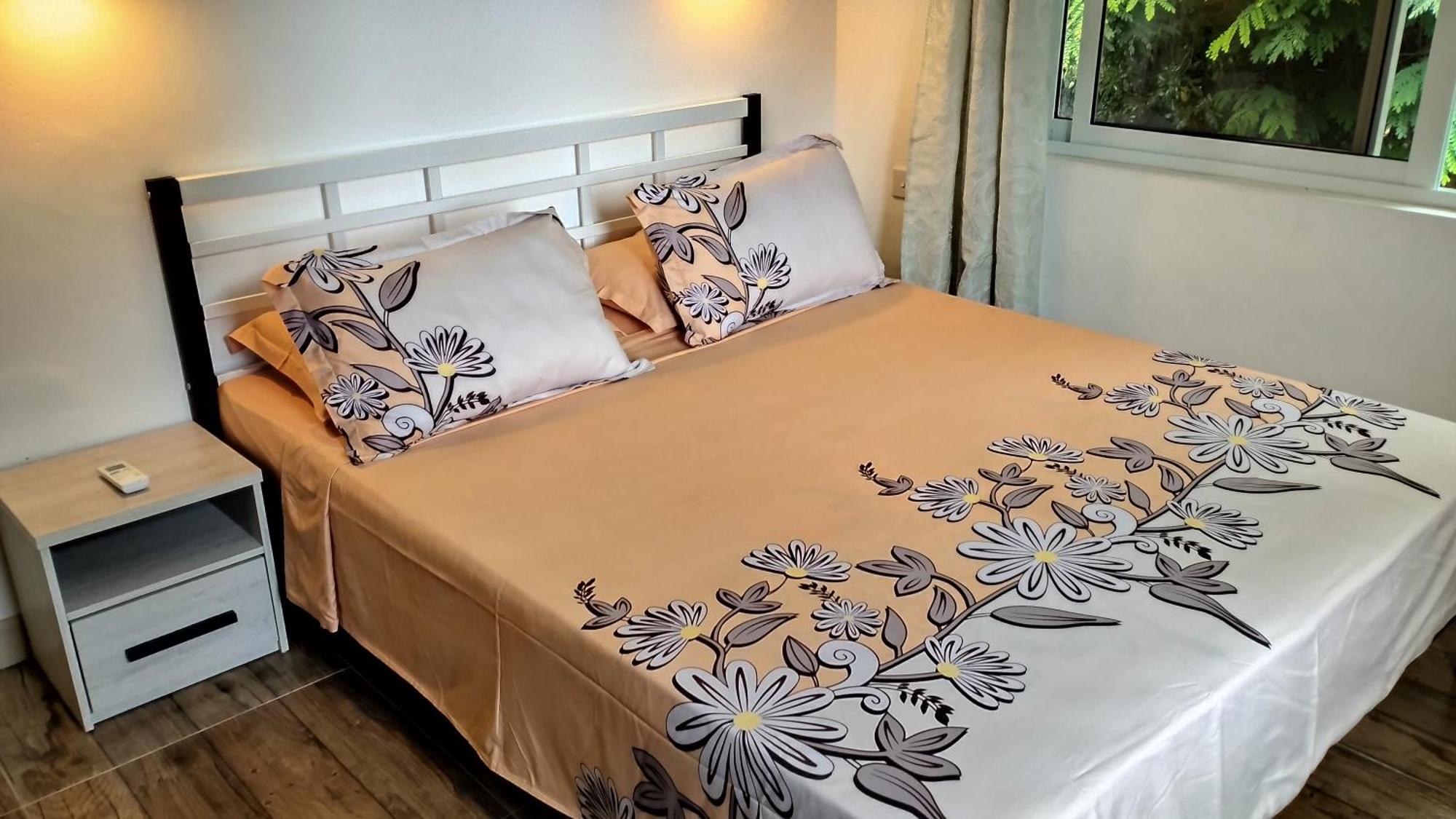 Dovass Self Catering Apartments 타카마카 객실 사진