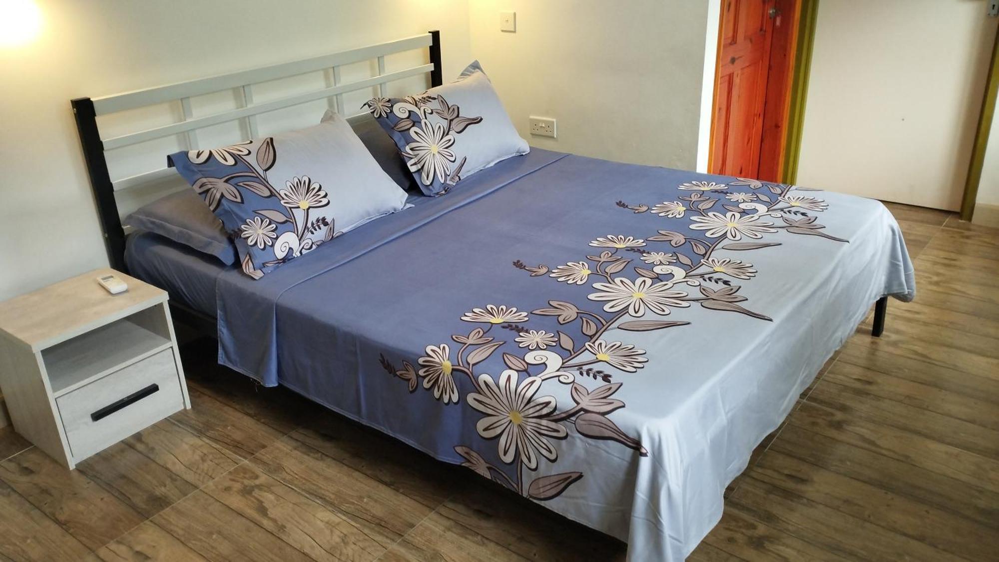 Dovass Self Catering Apartments 타카마카 객실 사진