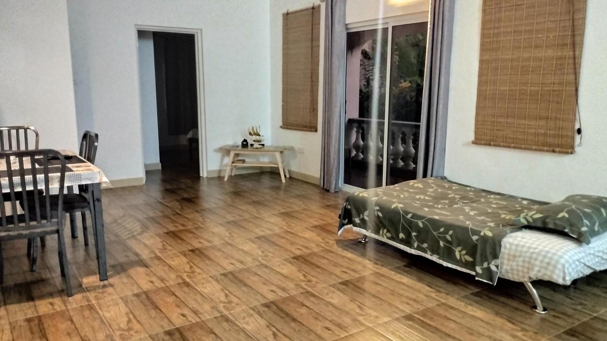 Dovass Self Catering Apartments 타카마카 객실 사진