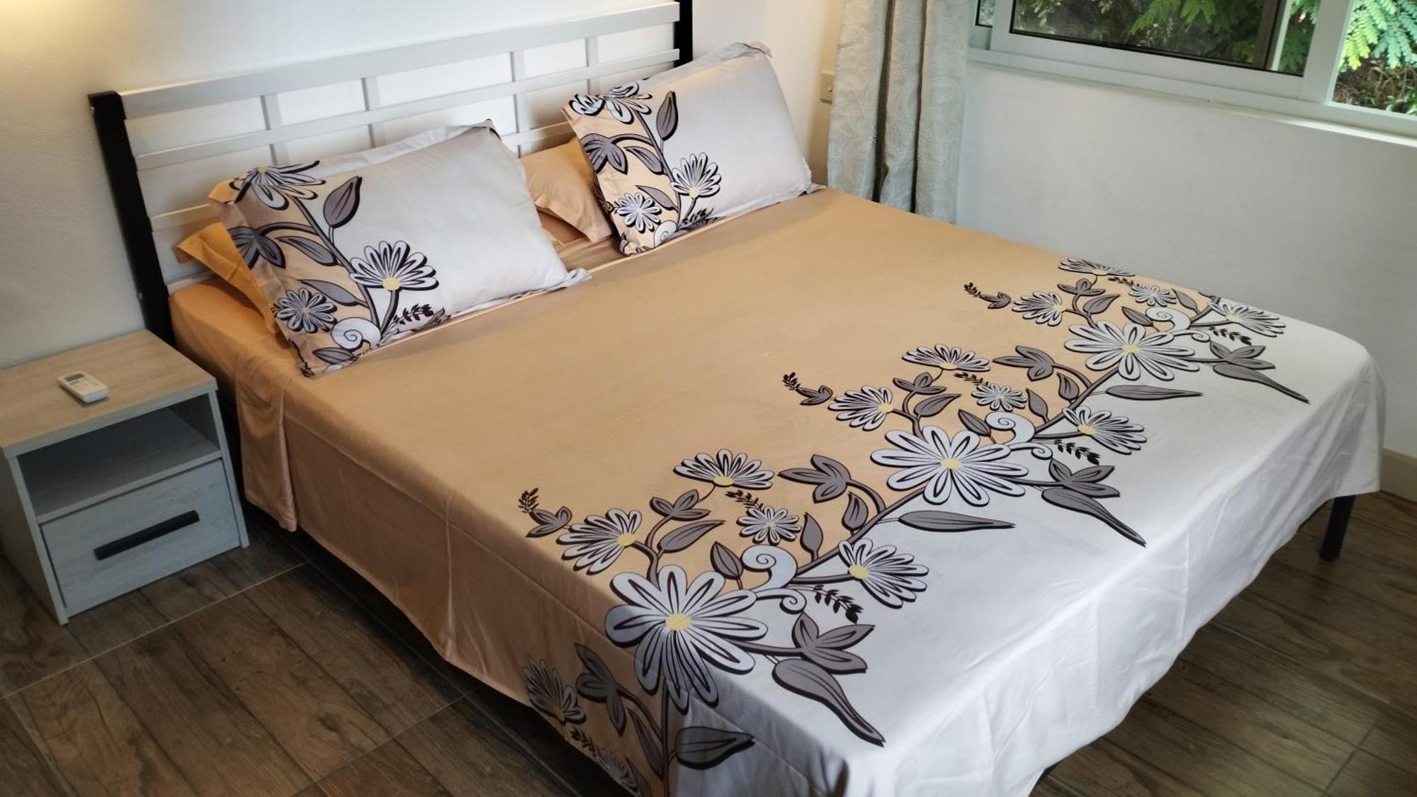 Dovass Self Catering Apartments 타카마카 객실 사진
