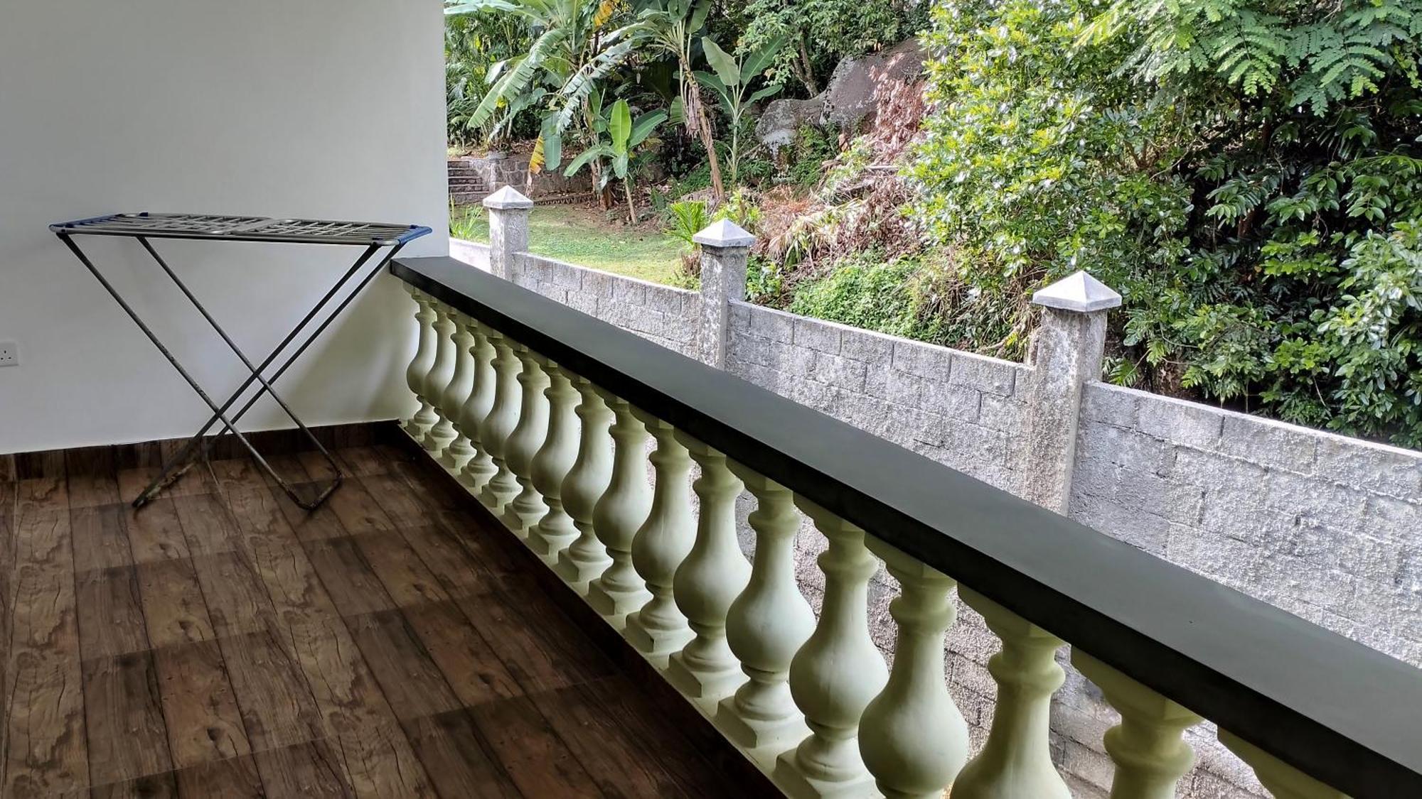Dovass Self Catering Apartments 타카마카 객실 사진