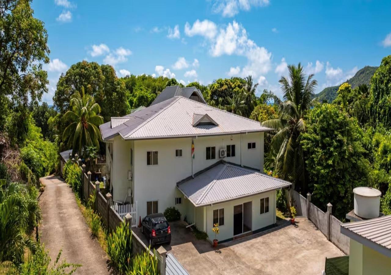 Dovass Self Catering Apartments 타카마카 외부 사진